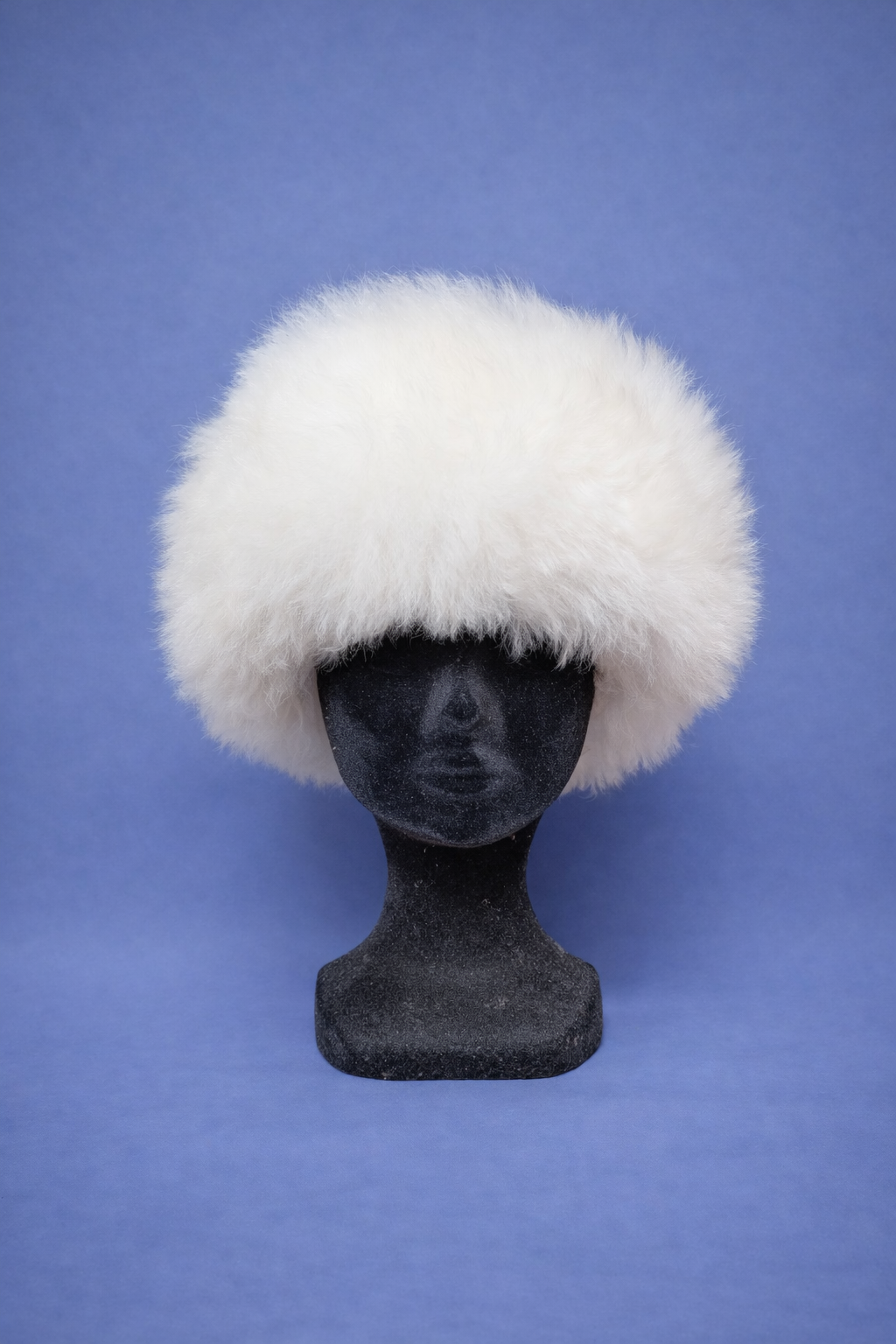 Witte Russische Muts – Baby Alpaca, Handgemaakt