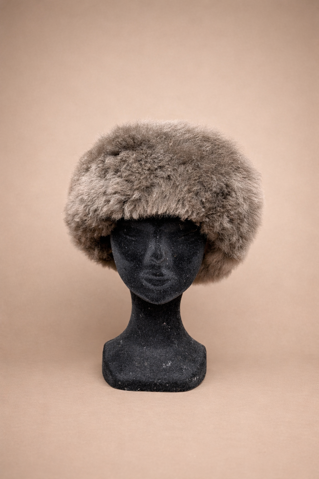 Bruine Russische Muts – Baby Alpaca, Handgemaakt