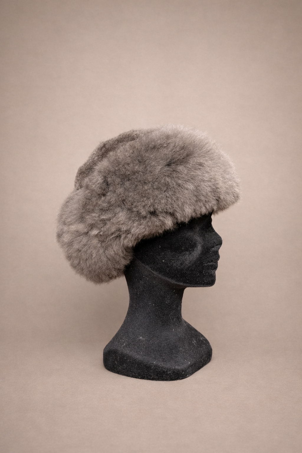 Bruine Russische Muts – Baby Alpaca, Handgemaakt